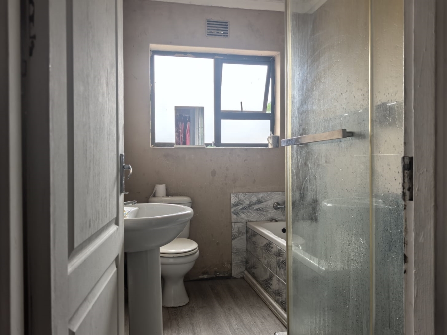 3 Bedroom Property for Sale in Southernwood Eastern Cape